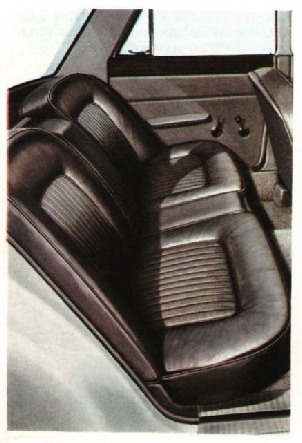 Rover 2000 back seats
